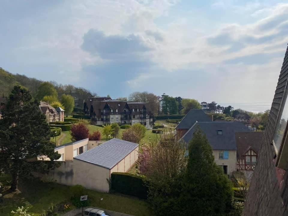 Residence Les Flots Bleu Trouville-Sur-Mers Esterno foto